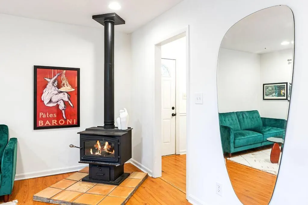 Holiday home Trendy Bohemian Bungalow, Close To Uptown, Plaza & Noda Charlotte
