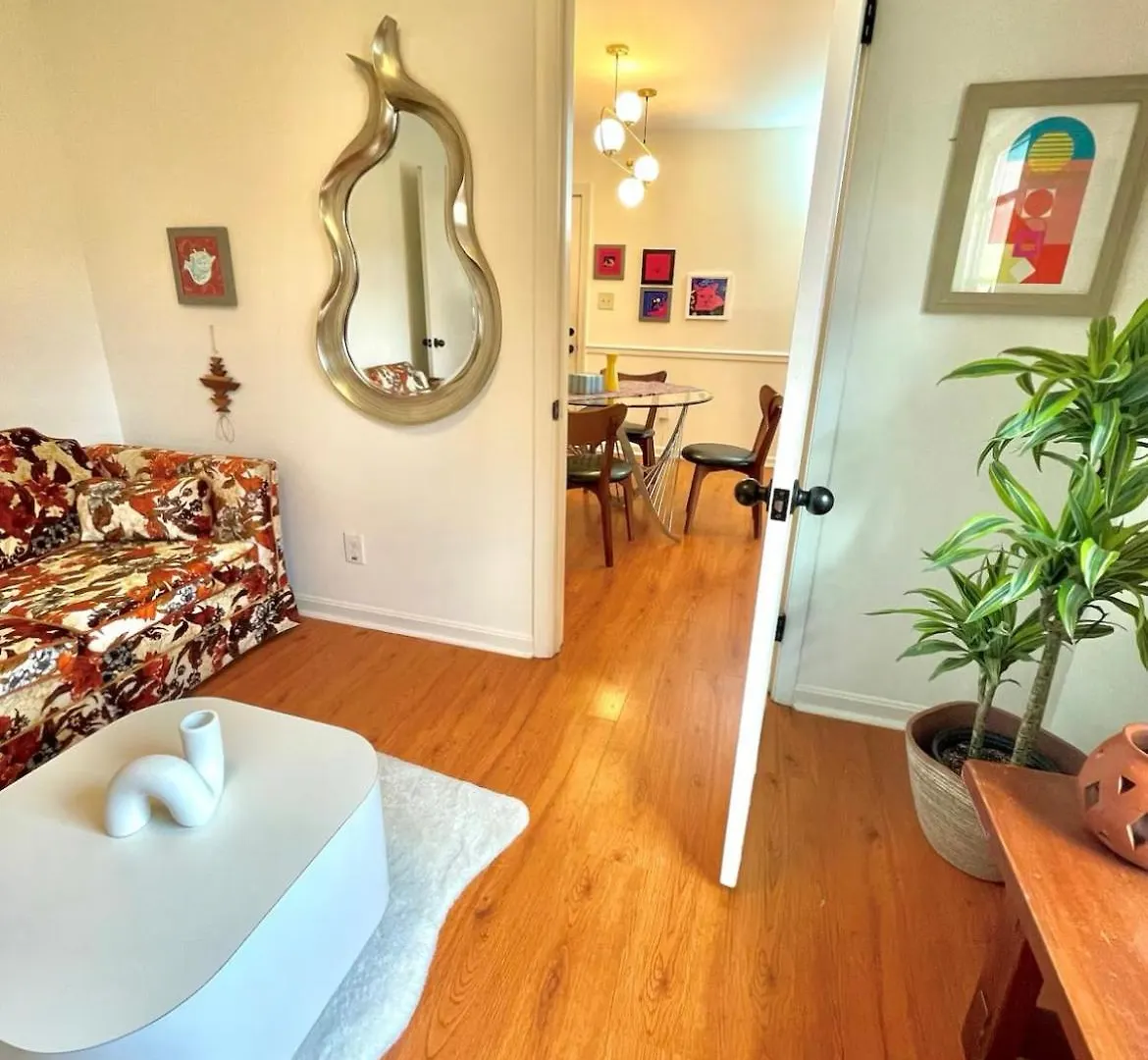 別荘 Trendy Bohemian Bungalow, Close To Uptown, Plaza & Noda シャーロット 米国